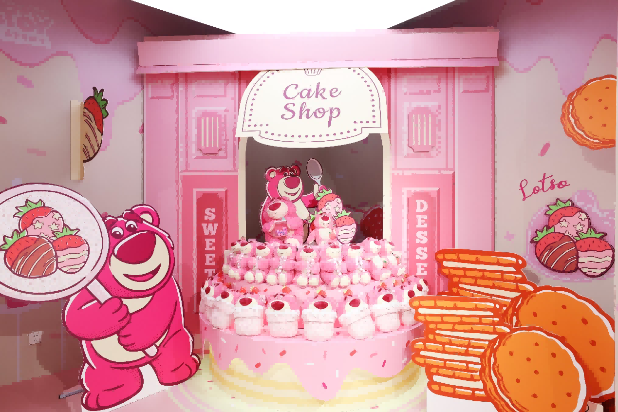 這個(gè)夏天不一樣！
名創(chuàng)優(yōu)品獨(dú)家上新皮克斯“開心烘焙”系列