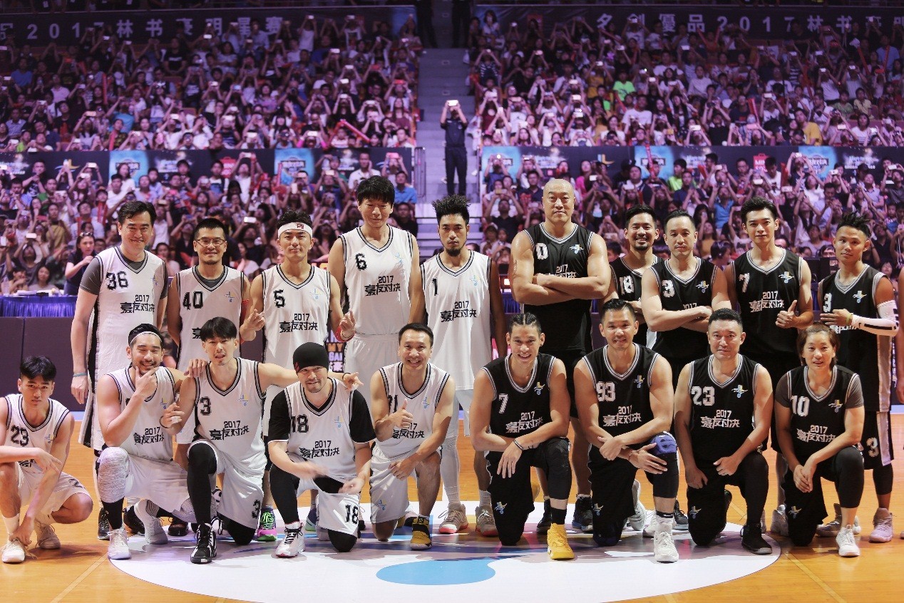 名創優品冠名林書豪明星賽 
周杰倫負責耍帥高以翔獻“8分絕殺”