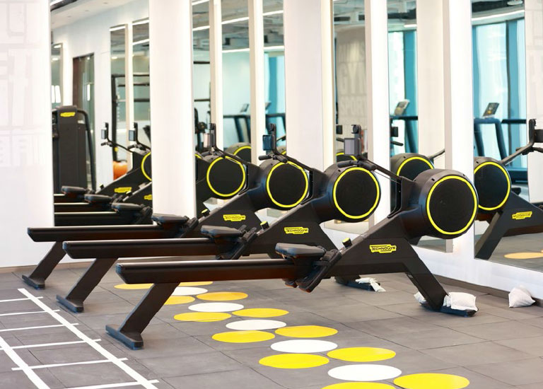 打造配置八大功能室的雇員活動中心