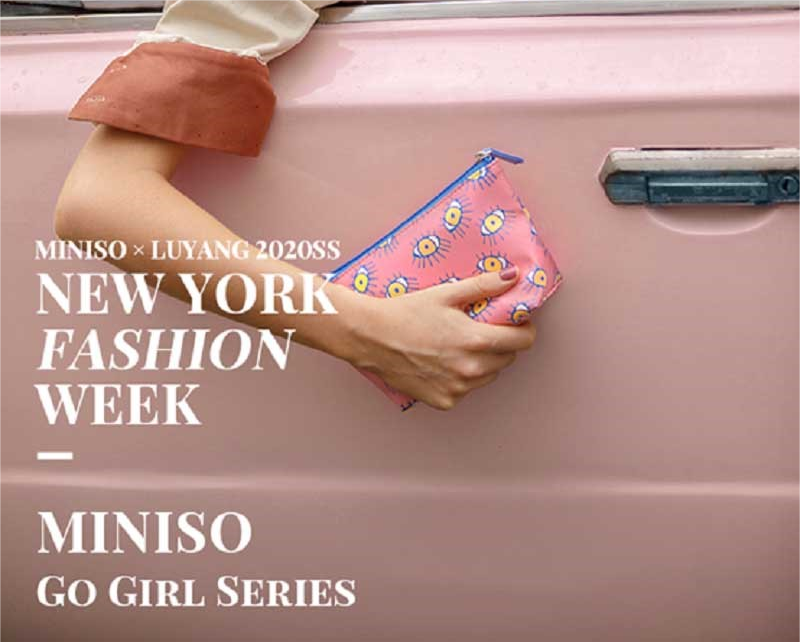 名創優品攜Go Girl系列新品
登上2020紐約時裝周