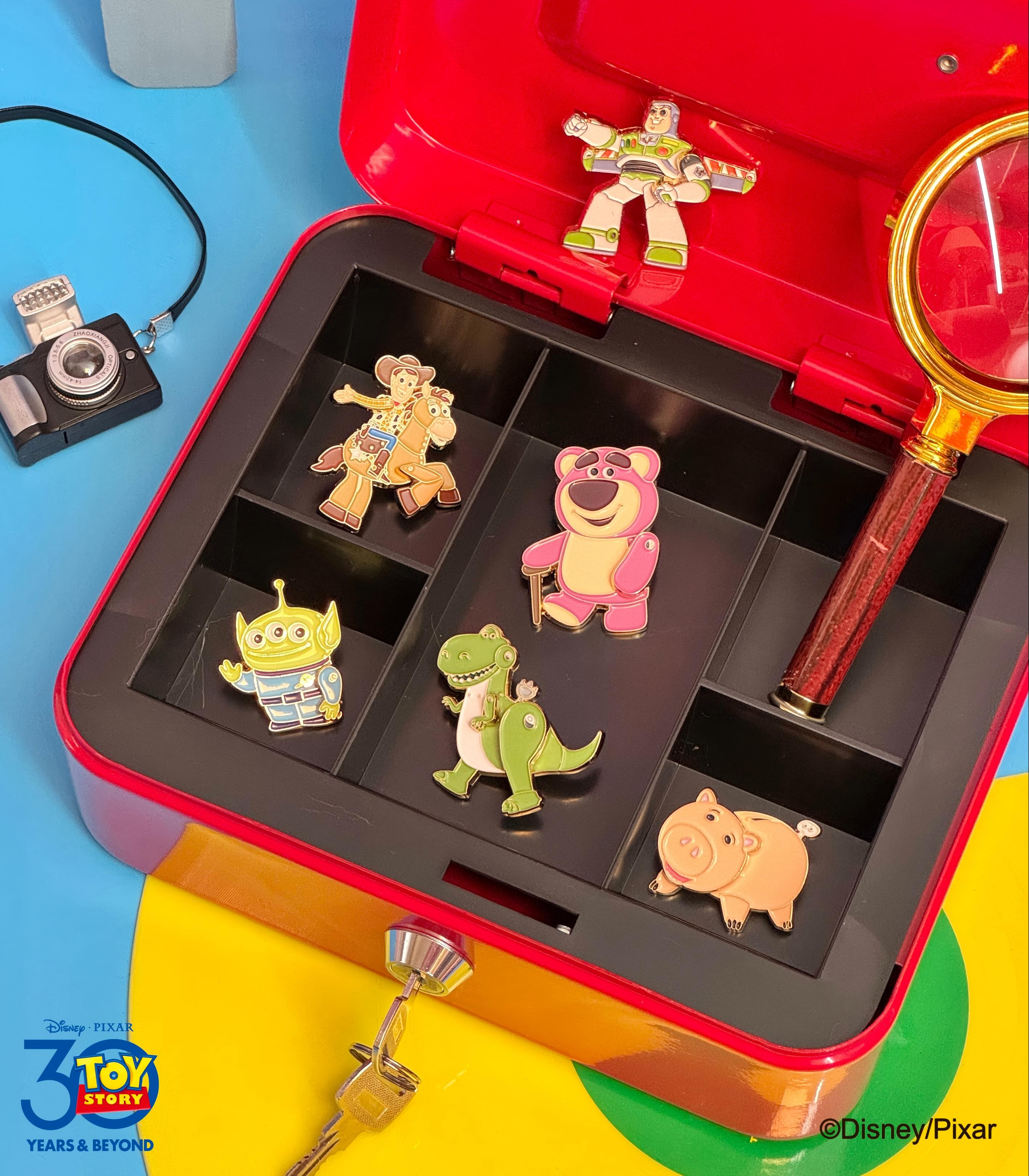 復古機器玩具主題金屬徽章盲盒